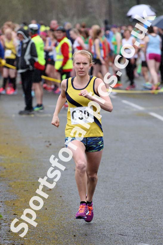Senior womens relay, Elswick Good Friday Road Races. Photo: David T. Hewitson/Sports for All Pics